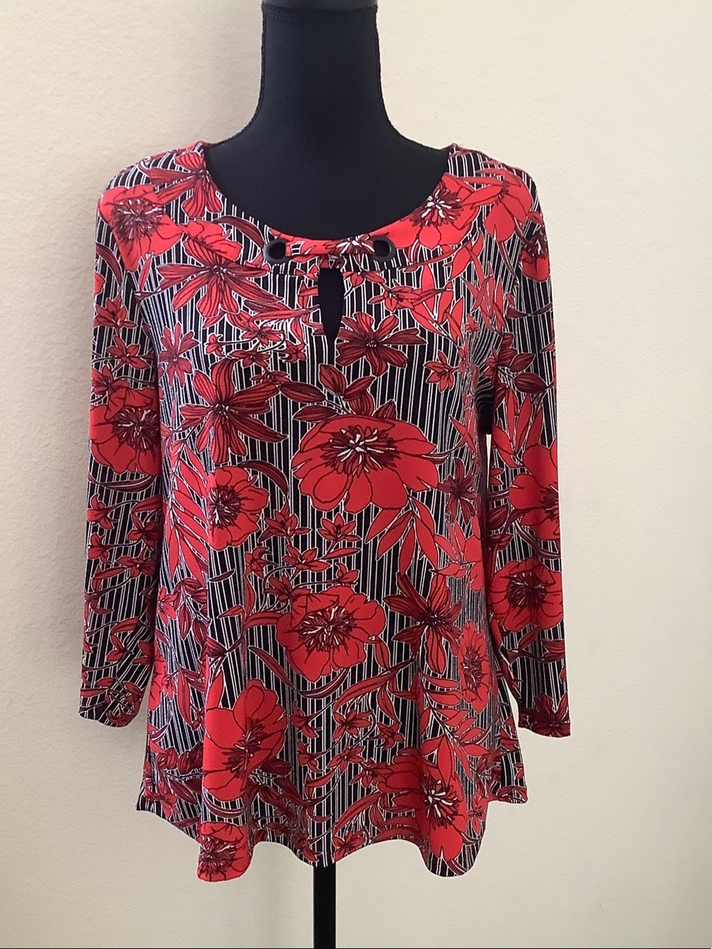 Investments Red Floral Striped Long-Sleeve Keyhole Top